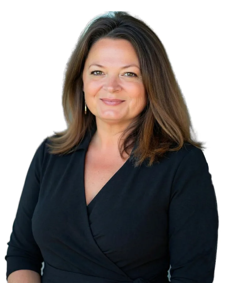 Rebecca DeLawder headshot
